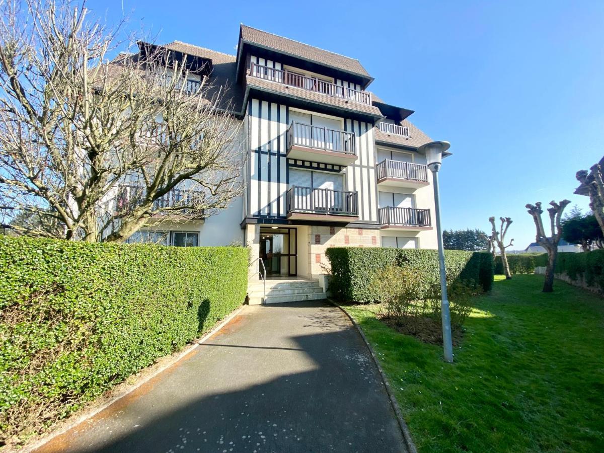 Superbe Appartement Avec Jardin Ensoleille Blonville-sur-Mer Luaran gambar