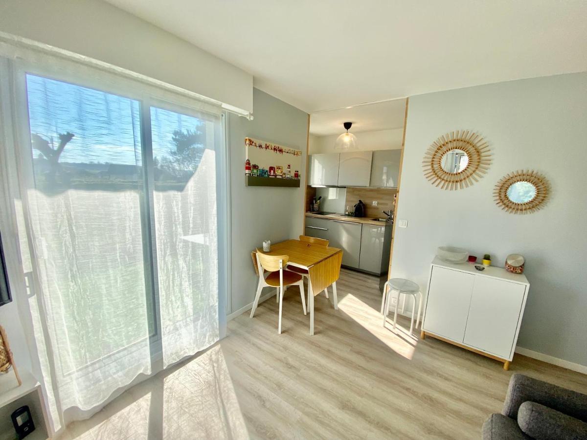 Superbe Appartement Avec Jardin Ensoleille Blonville-sur-Mer Luaran gambar