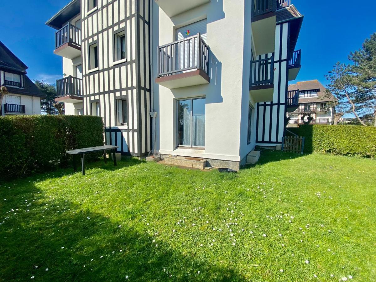 Superbe Appartement Avec Jardin Ensoleille Blonville-sur-Mer Luaran gambar
