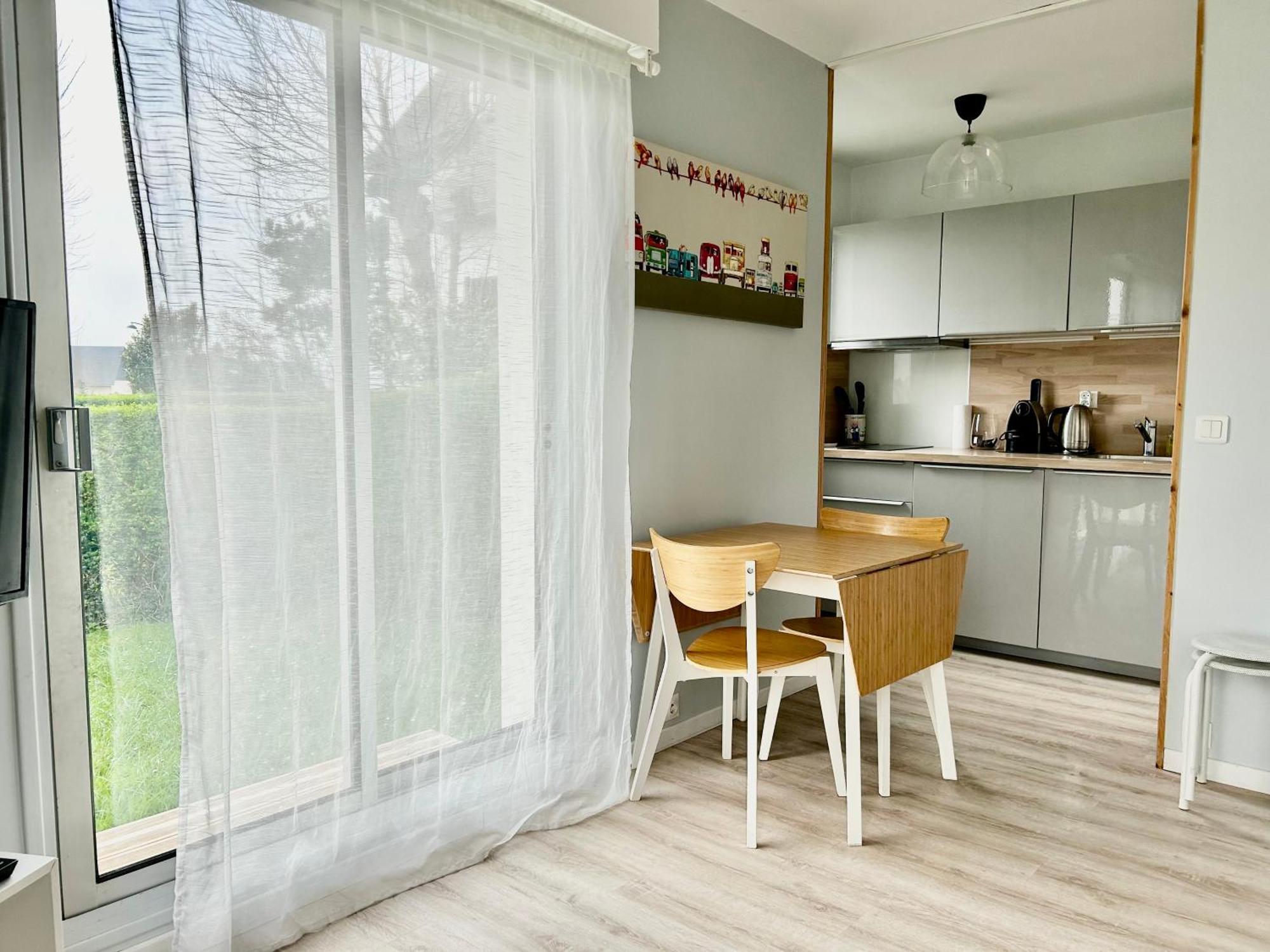 Superbe Appartement Avec Jardin Ensoleille Blonville-sur-Mer Luaran gambar